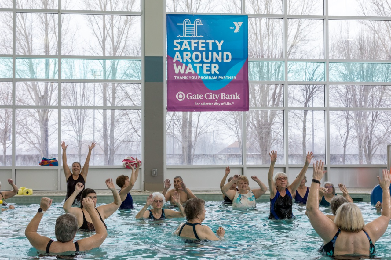 Featured image for “5 Benefits of Working Out In the Pool”